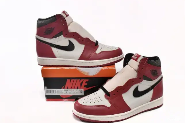 HYPE Retro OG Jordan Chicago and DZ5485-612 High Lost Found 1 0417